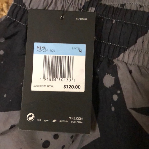 JORDAN Shorts - Picture 2 of 4